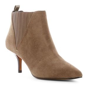 NEW Donald Pliner Faie Suede Kitten-Heel Bootie 10